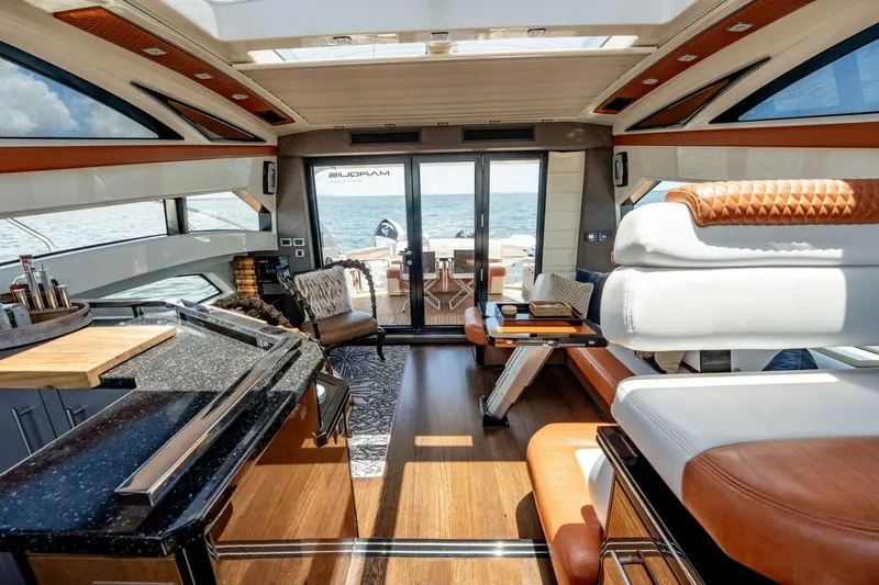 Slide: The Image of Marquis 500 Sport Coupe 2009 - 5496201