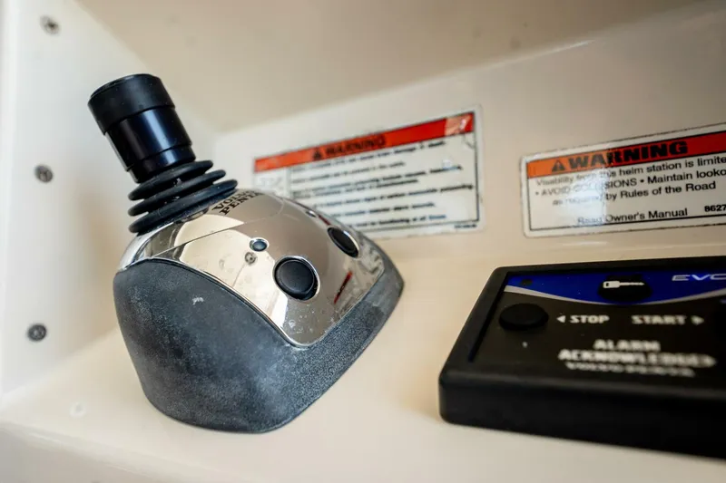 Slide: The Image of Marquis 500 Sport Coupe 2009 - 5496292