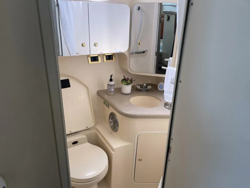 Slide: The Image of Sea Ray 370 Aft Cabin 1997 - 5435205