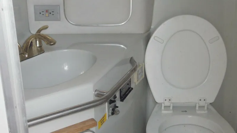 Slide: The Image of Sea Ray 39 1990 - 5398476