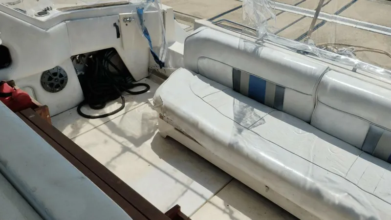 Slide: The Image of Sea Ray 39 1990 - 5398484