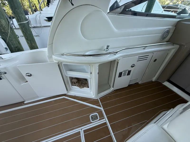 Slide: The Image of Sea Ray 380 Sundancer 2003 - 5399357