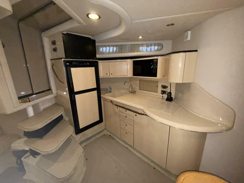 Slide: The Image of Sea Ray 380 Sundancer 2003 - 5399392