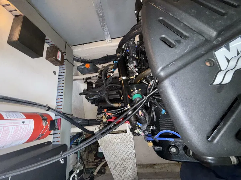 Slide: The Image of Sea Ray 380 Sundancer 2003 - 5399428