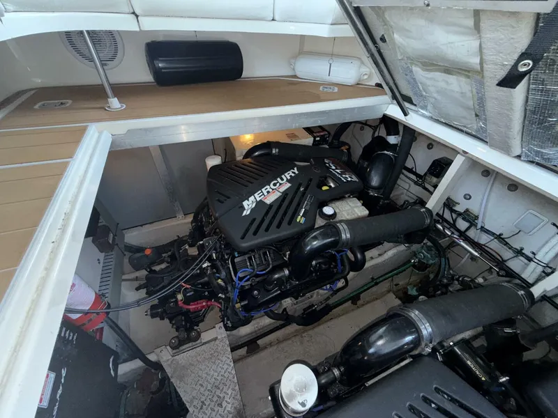 Slide: The Image of Sea Ray 380 Sundancer 2003 - 5399429