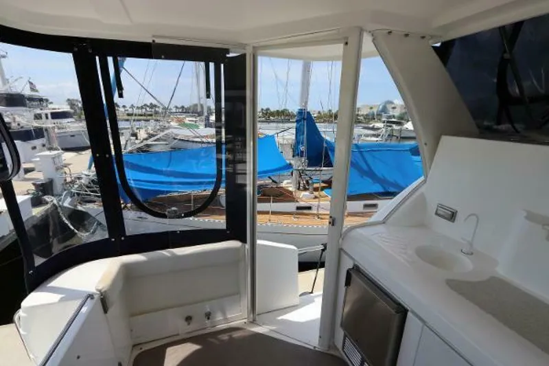 Slide: The Image of Cruisers 3750 Motor Yacht 1999 - 5399602