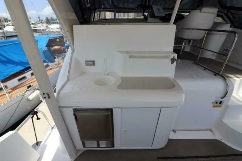 Slide: The Image of Cruisers 3750 Motor Yacht 1999 - 5399603