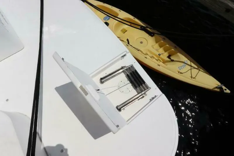 Slide: The Image of Cruisers 3750 Motor Yacht 1999 - 5399594