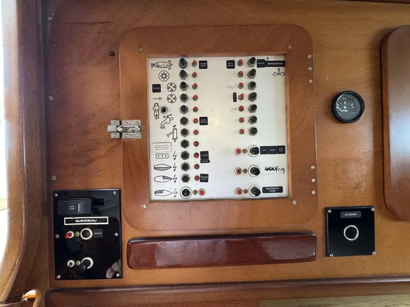 Slide: The Image of Amel Mango 52 1980 - 5399826