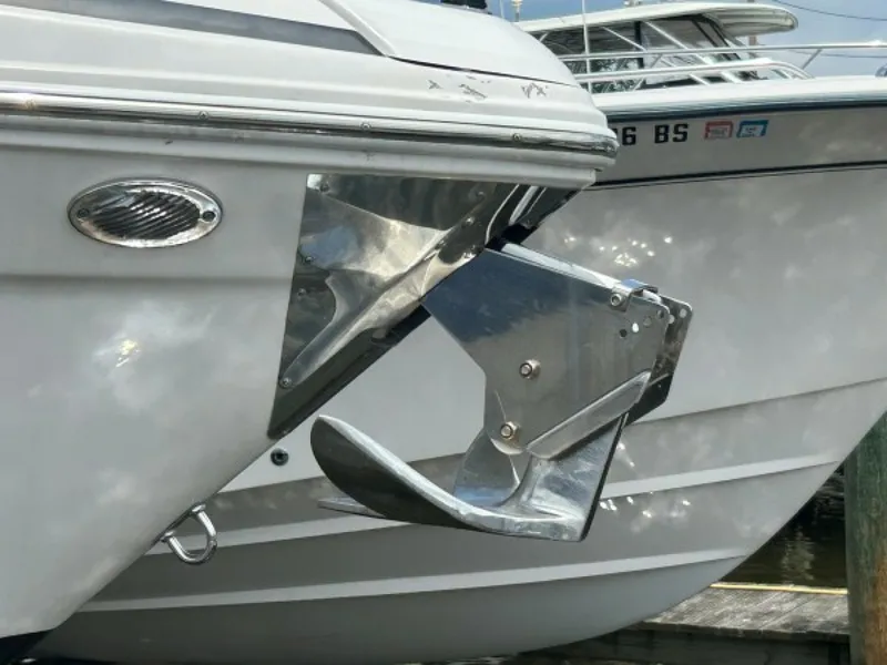 Slide: The Image of Used Power Power Boat for sale 2015 Regal 32 Express - QTECH-1 - 5399929