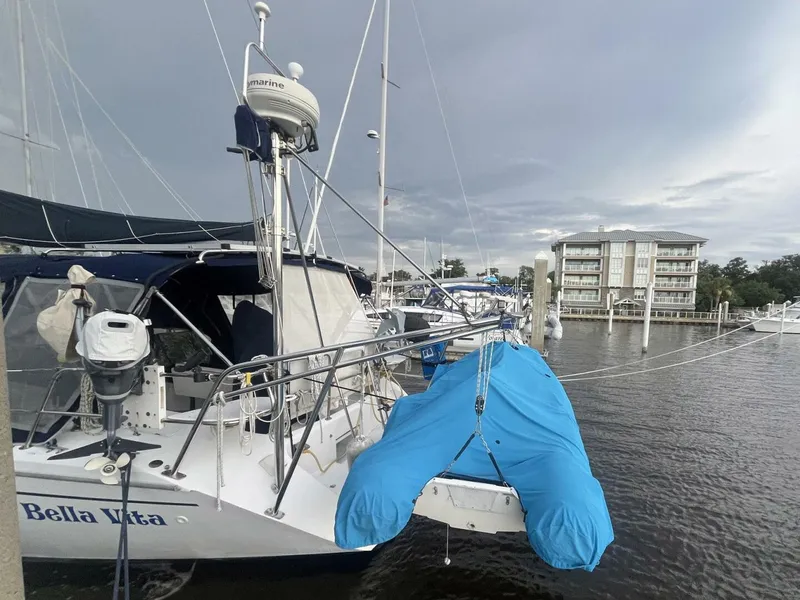 Slide: The Image of Catalina 42 MK II 1999 - 5401870