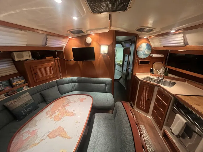 Slide: The Image of Catalina 42 MK II 1999 - 5401871