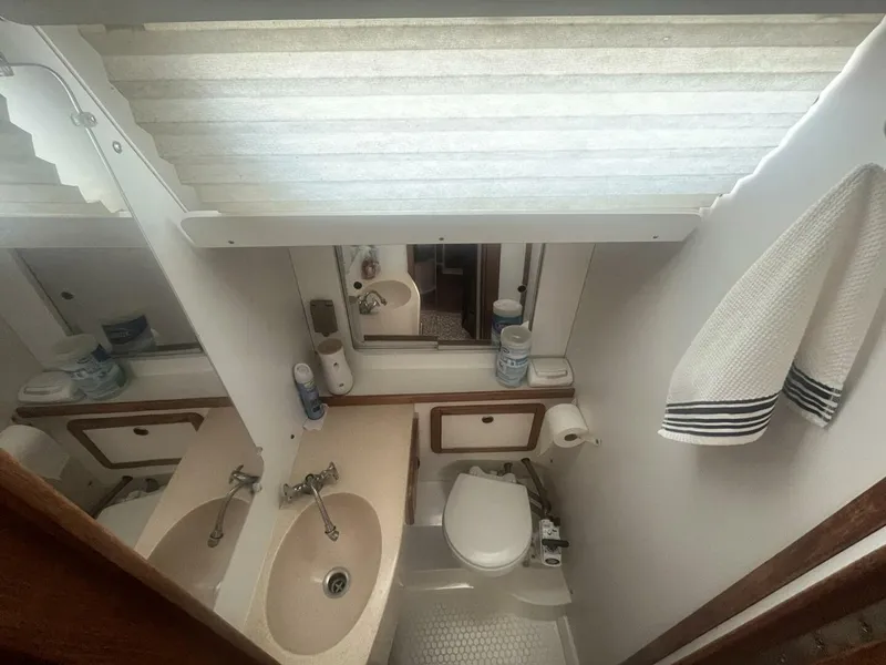 Slide: The Image of Catalina 42 MK II 1999 - 5401891