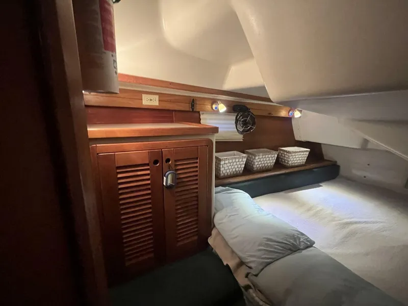 Slide: The Image of Catalina 42 MK II 1999 - 5401894