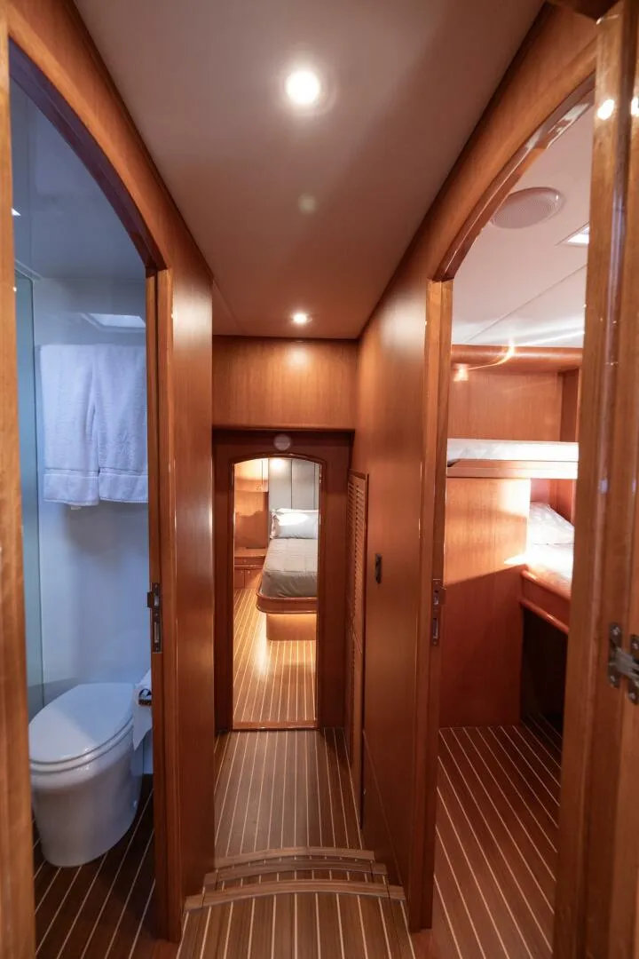 Slide: The Image of 2001 Mikelson 61 YF  - 5403003