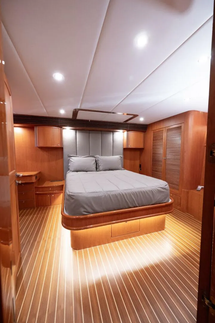 Slide: The Image of 2001 Mikelson 61 YF  - 5402997