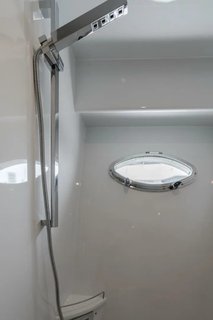 Slide: The Image of 2001 Mikelson 61 YF  - 5559874