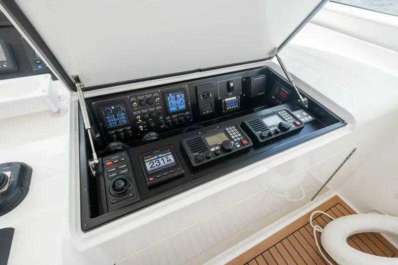 Slide: The Image of 2015 Viking 52 Open "Terrabbean" - Helm - 5418503