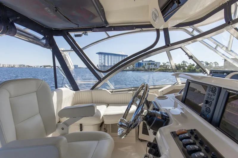 Slide: The Image of 2009 33 Grady White 330 No Name Helm - 5405872