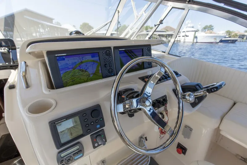 Slide: The Image of 2009 33 Grady White 330 No Name Helm (3) - 5405868