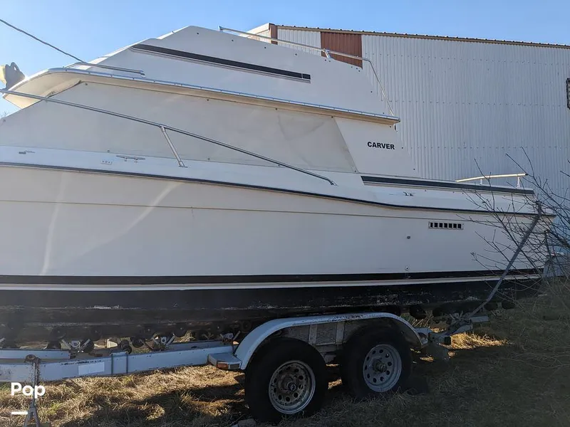 Slide: The Image of Carver Santa Cruz 2667 Cabin Cruiser 1982 - 13855694