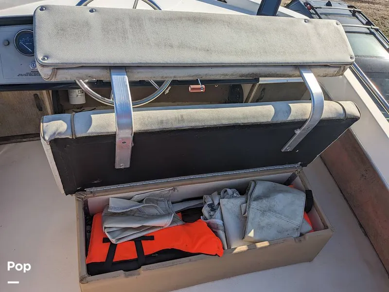 Slide: The Image of Carver Santa Cruz 2667 Cabin Cruiser 1982 - 13855701