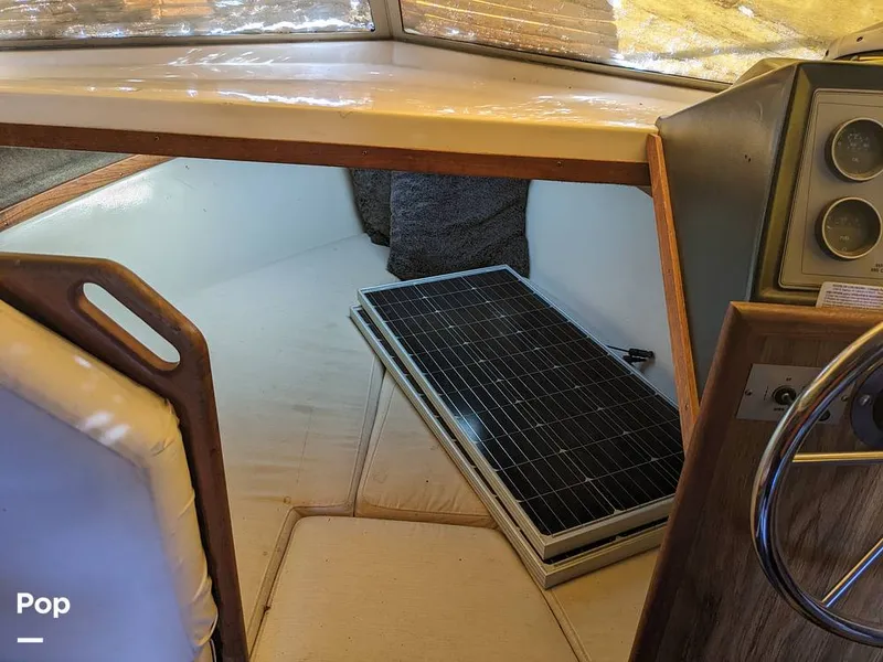 Slide: The Image of Carver Santa Cruz 2667 Cabin Cruiser 1982 - 13855735