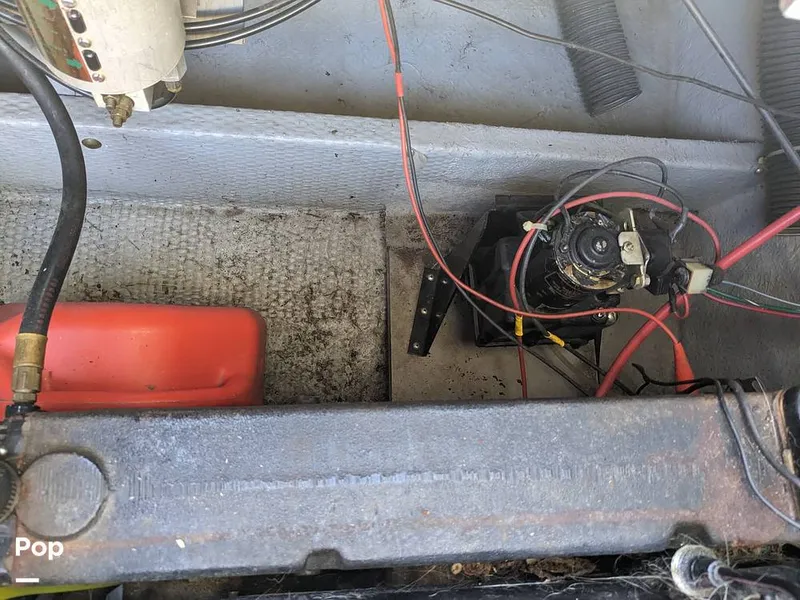 Slide: The Image of Carver Santa Cruz 2667 Cabin Cruiser 1982 - 13855741