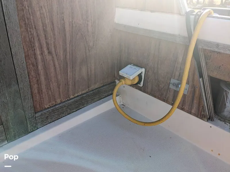 Slide: The Image of Carver Yachts Santa Cruz 2667 Cabin Cruiser 1982 - 13855698