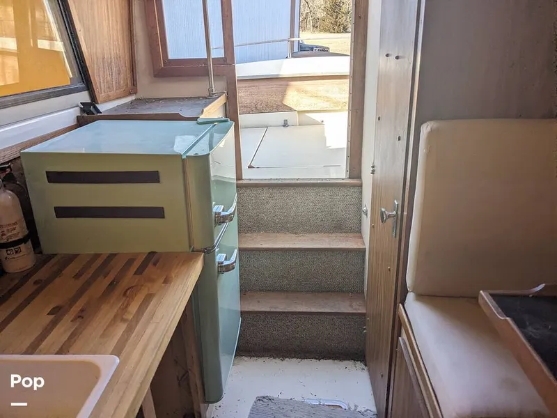 Slide: The Image of Carver Yachts Santa Cruz 2667 Cabin Cruiser 1982 - 13855707