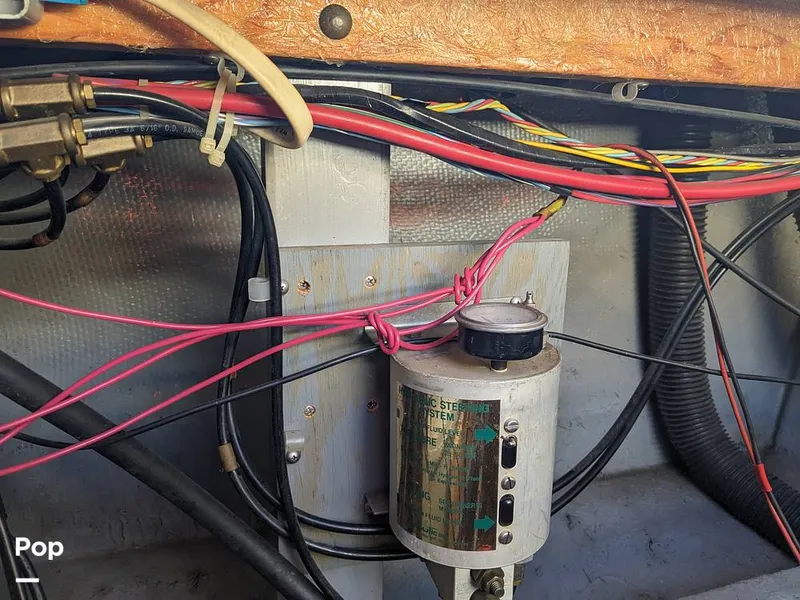 Slide: The Image of Carver Yachts Santa Cruz 2667 Cabin Cruiser 1982 - 13855747