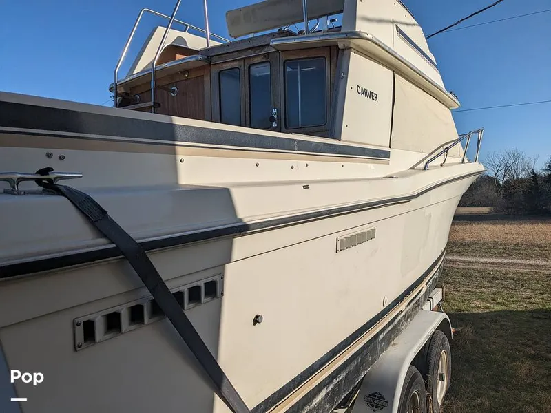 Slide: The Image of Carver Yachts Santa Cruz 2667 Cabin Cruiser 1982 - 13855754