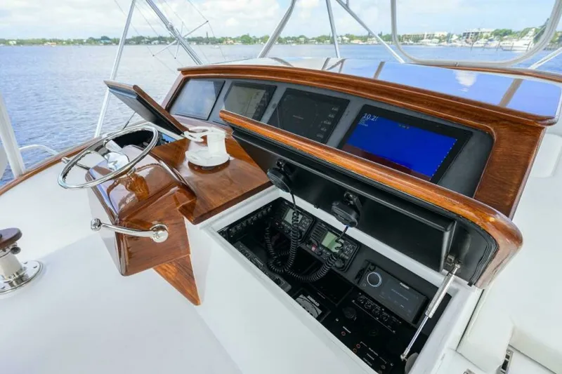 Slide: The Image of Flybridge 2004 Merritt 72 Convertible Business Stinks - 7650830