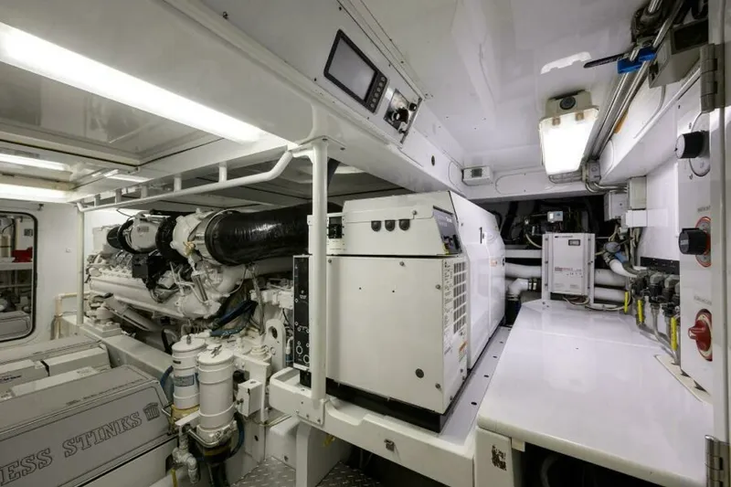 Slide: The Image of Engine Room 2004 Merritt 72 Convertible Business Stinks - 7650847