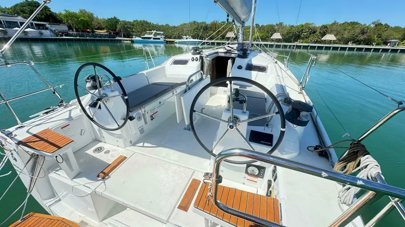 Slide: The Image of Beneteau Oceanis 34.1 2023 - 5406947