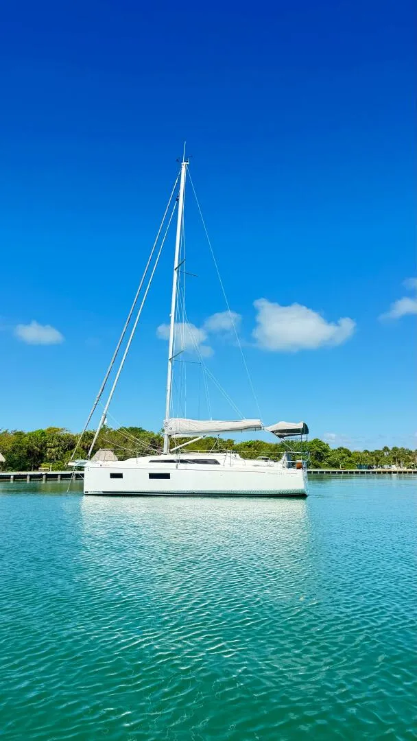 Slide: The Image of Beneteau Oceanis 34.1 2023 - 5406946