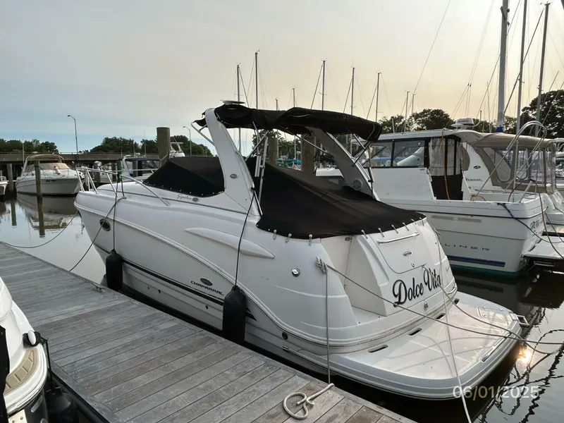 The Image of 29' Chaparral port aft profile - 5407605
