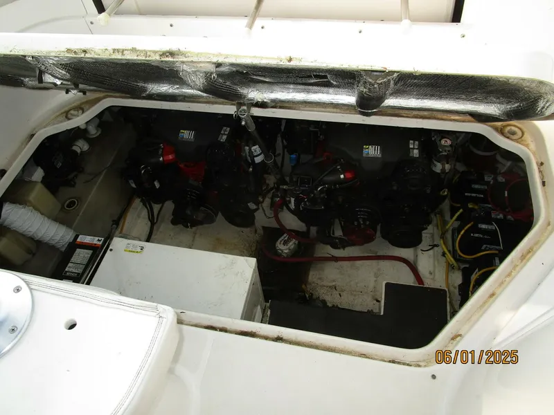 Slide: The Image of 29' Chaparral engine room access - 5407588