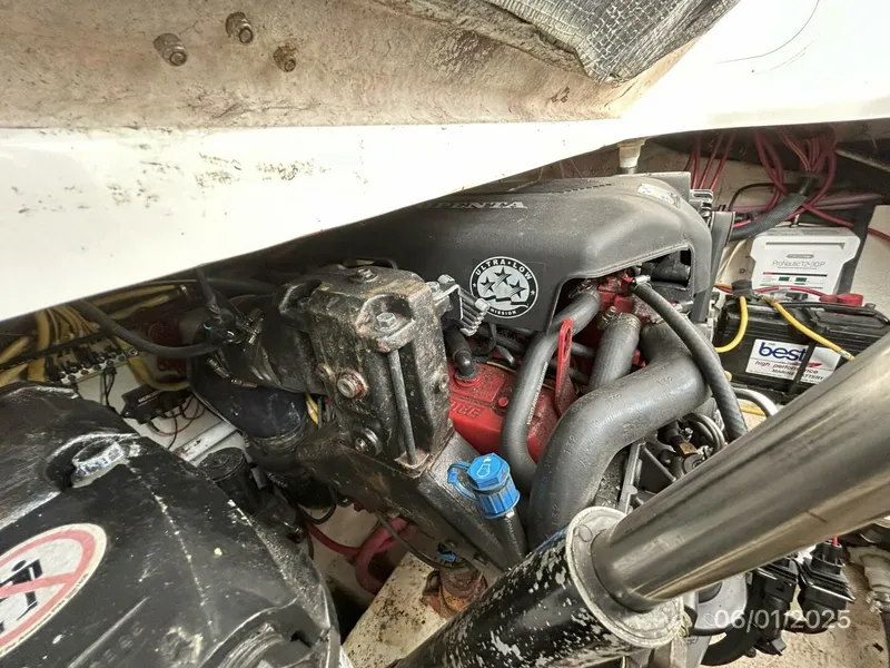 Slide: The Image of 29' Chaparral port main engine - 5407606