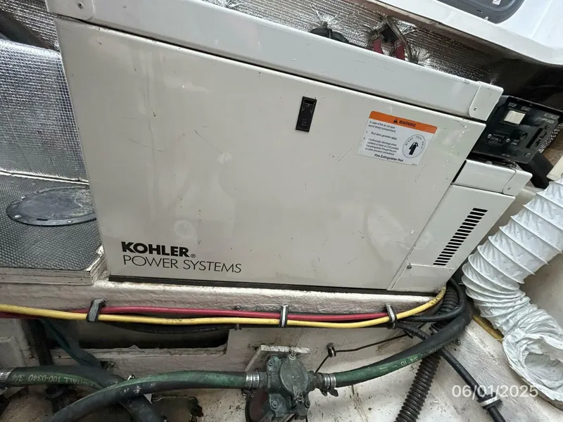 Slide: The Image of 29' Chaparral generator soundbox - 5407594