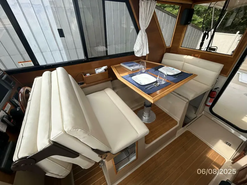 Slide: The Image of 28' Cutwater salon settee2 - 5408694