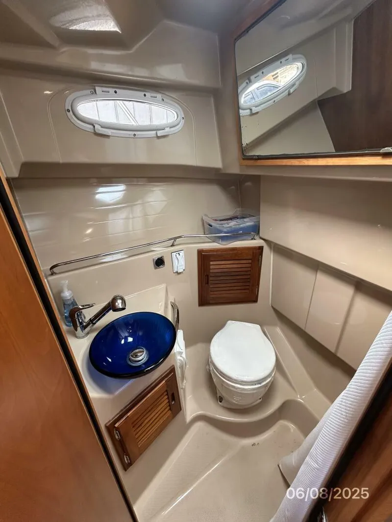 Slide: The Image of 28' Cutwater head - 5408681