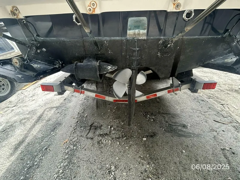 Slide: The Image of 28' Cutwater hull bottom aft - 5408684