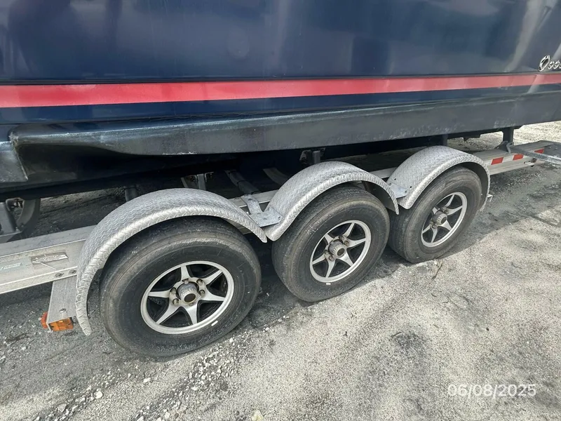 Slide: The Image of 28' Cutwater trailer left wheels - 5408706