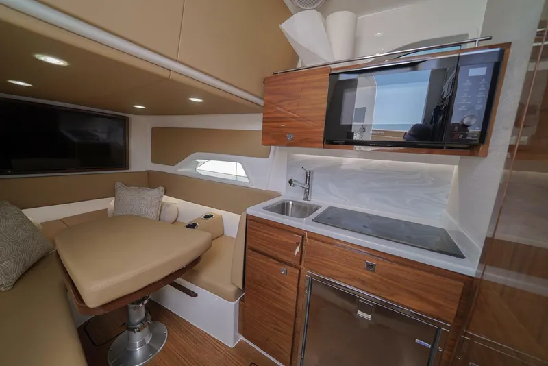 Slide: The Image of 2024 Valhalla Boatworks V46  - 5408314