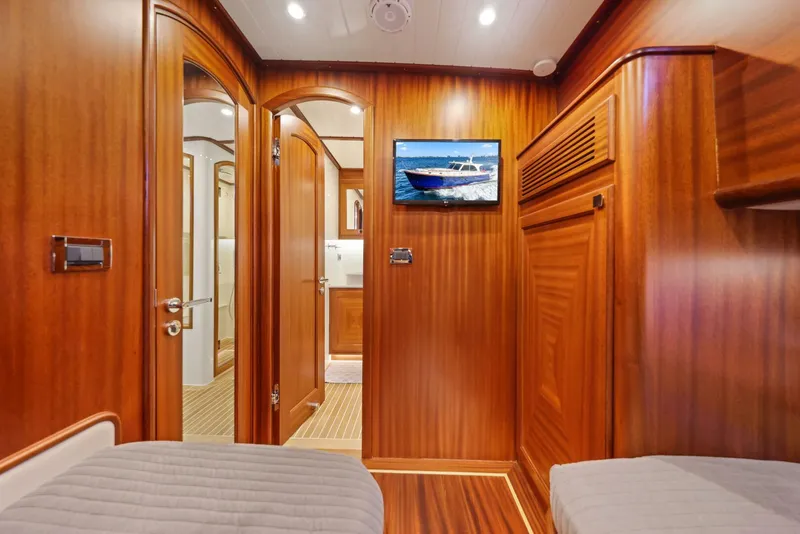 Slide: The Image of Vicem 65 Classic For Sale Starboard Side Cabin Facing Forward - 5408947