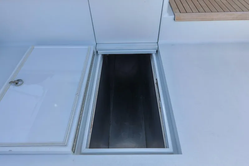 Slide: The Image of 2014 Blackwell 62 Convertible - 5474518