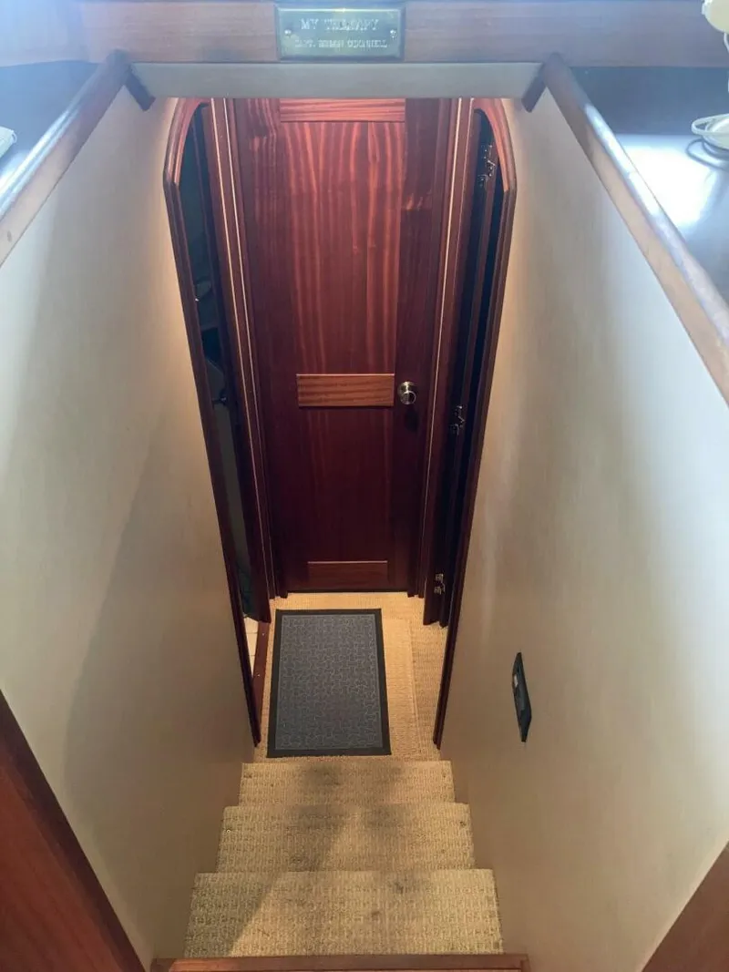 Slide: The Image of steps to below - 5410082