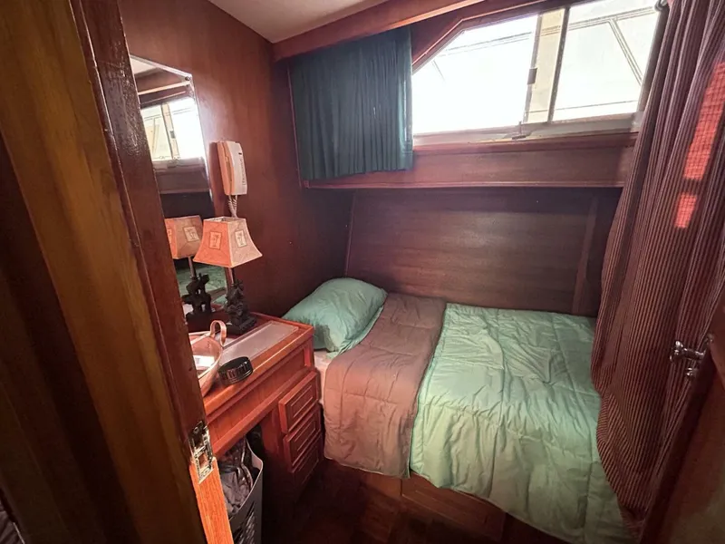 Slide: The Image of Jefferson Marquessa 52 Standard Deckhouse 1988 - 5410196