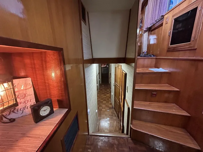 Slide: The Image of Jefferson Marquessa 52 Standard Deckhouse 1988 - 5410197